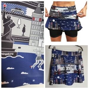 Running Skirt NYC Printed Skort. Women's size 8 blue white cityscape